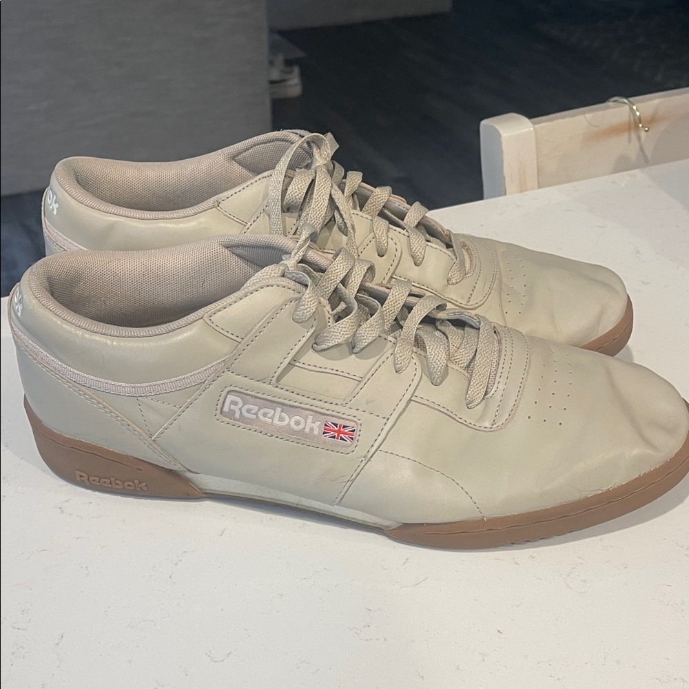 Men’s Reebok shoes size 14